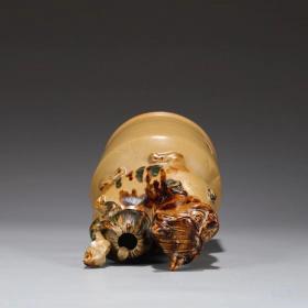 唐代 长沙窑点彩狮坐瓶 尺寸:高22.5公分 直径11.5公分