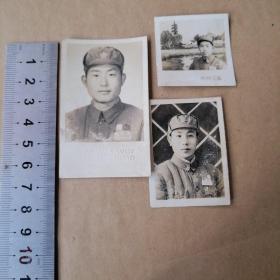 老照片 50年代 中国人民解放军 战士单人照片3张 胸带奖章 帽子五角星