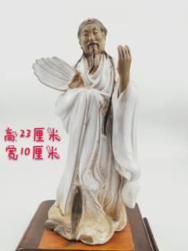 挂釉人物摆件一个，包浆老辣，保存完整，细节如图。