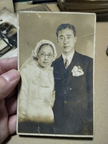 民国老照片《才子佳人》结婚照。(银盐基底)。
