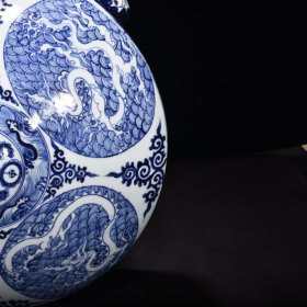 元青花海水龙纹扁壶 高46厘米宽40