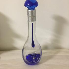 梦之蓝酒瓶