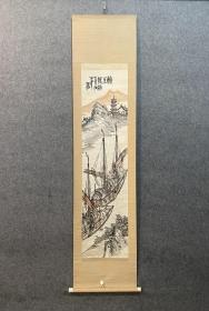 古筆山水人物图【西村晴雲】 1881 ~ 1963（明治十四~昭和三十八）83歲 亦稱西晴雲，名和策，號梅竹軒、六角精舍、晴雲居士。 島根縣大田市生人。初學雕刻，後師事吉嗣拜山轉攻南 宗畫，1914年到中國，在北京受業金清源，5年後又投 師齊白石，亦得吳昌碩知遇.1927年赴上海旅居，其間 從師楊昌其染指中國陶瓷繪技法，上海滬上會會員，並 任教於羸旦學院，參加上海南畫院