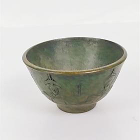 青铜酒杯