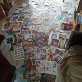 老杂志封面封底世界名画油画印刷品杂志内彩页剪纸图案人物年画局部一组900多克不到200张吧(很多是名画油画图案，十六开八开居多，也有小开的，基本是彩色老版的，)