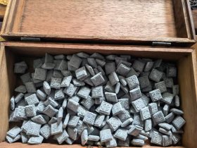 雕刻花梨木盒子