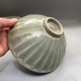 龙泉窑碗一对