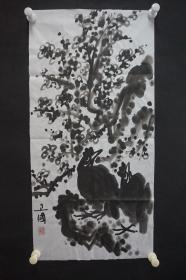 122b32 著名画家、花鸟师承李苦禅大师、中国美术家协会北京分会会员—钱卫国  花鸟国画作品一幅 ，纸本软片，尺寸约69*34厘米！