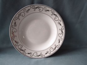 精品骨瓷 缠枝花卉简约风银边深盘 直径21厘米