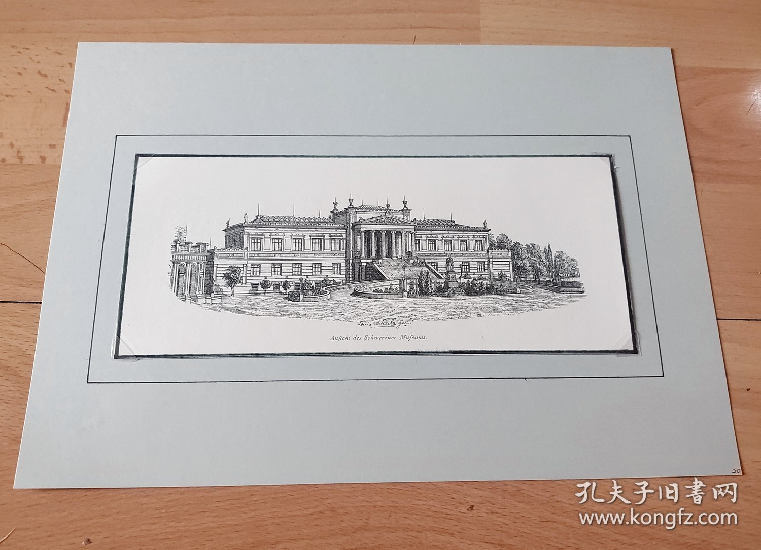 1886年木刻版画《古典建筑艺术瑰宝：什未林国立博物馆，德国前波美拉尼亚州》（Ansicht des Schweriner Museums）-- 什未林国立博物馆位于著名的什未林湖畔，是一座非常漂亮的希腊宫殿式建筑； 什未林国立博物馆是什未林城堡（始建于公元973年）的组成部分 -- 后附卡纸30*21厘米，版画纸张22.5*10厘米