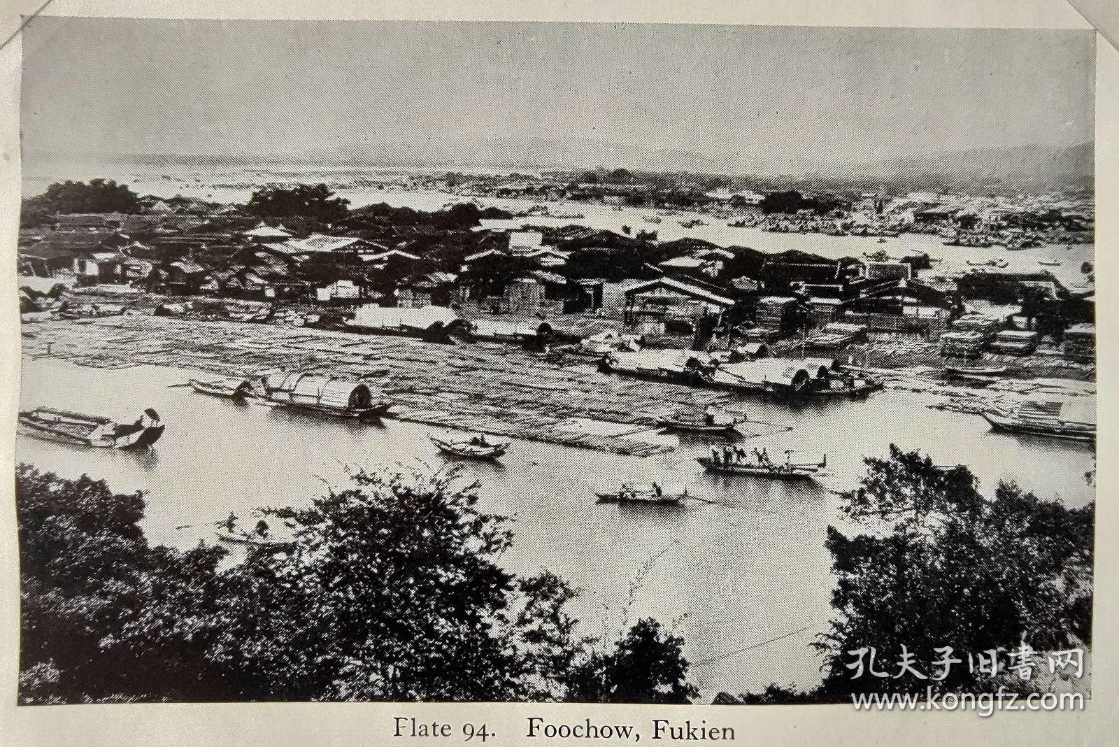 点击查看原图 【G2619】1945年书页插图《中国福州,福州闽江》(foochow, Fukien)-----这幅上城区的景致展示了前景中的木筏以及闽江中的各式船舶-----后附卡纸30*21厘米