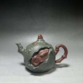 珍藏紫砂壶 品茗松鼠 燕亭款识 材质紫砂 容量400cc 出水孔网 16cmx12cm