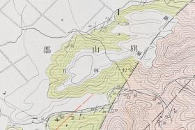 （丁8930）史料《月眉油田地形及地质图》彩色地图1张 旗山郡 楠梓仙溪 地质断面图 制糖用台车轨道 台湾总督府殖产局