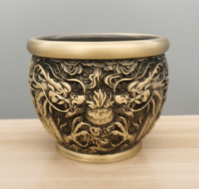 【包邮】黄铜双龙戏珠缸， 高0.8厘米,口径10厘米 重约1千克，材质为黄铜