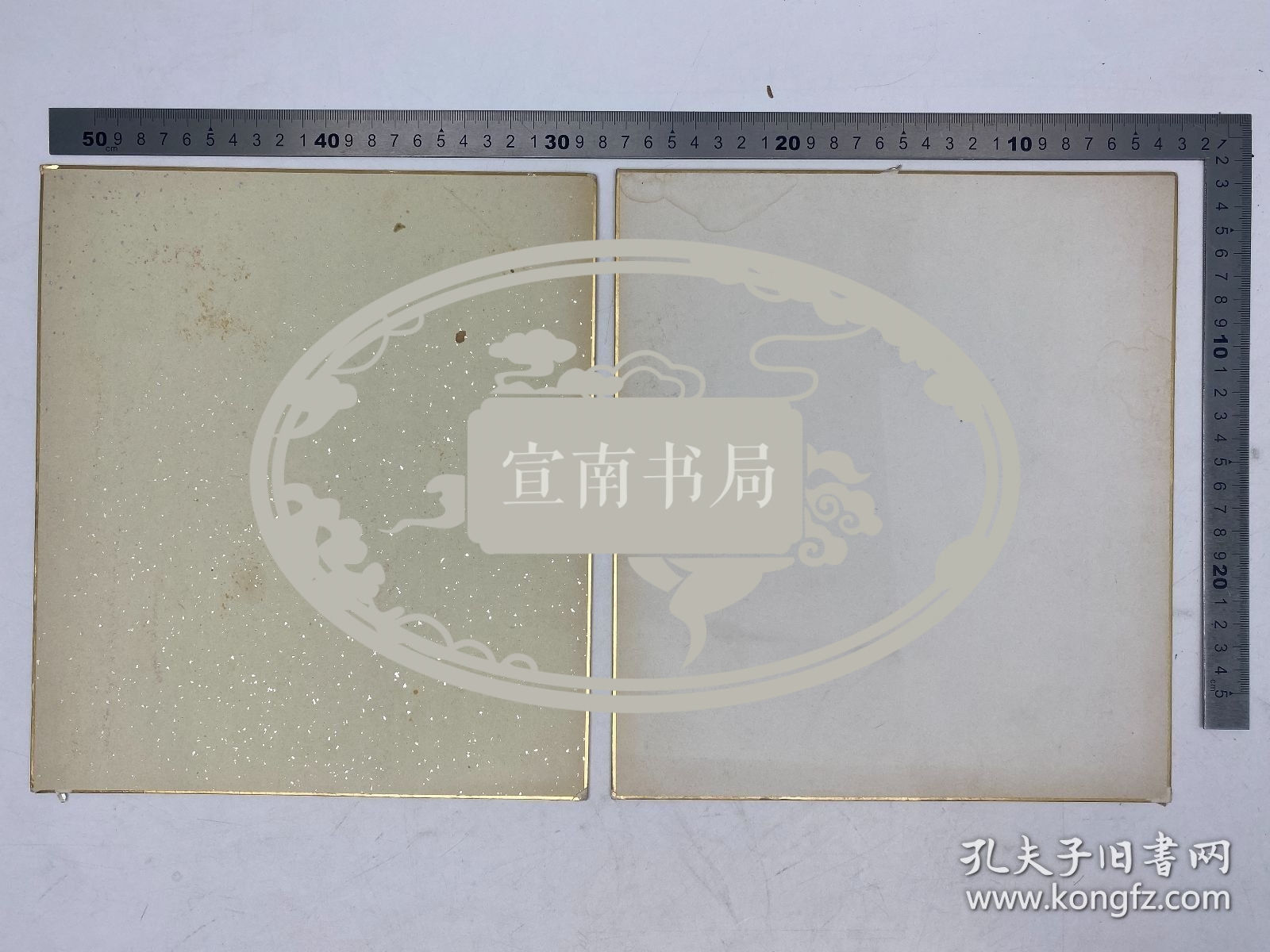 名家墨迹：八十年代 於毓文（1933-1987，医药学家）、大平明（日本首相大平正芳之子，日本大正制药株式会社社长）、上原昭二（日本富豪）、张纯贞（药物化学家）、鲁桂琛、郑多楷、上原明(1941-，日本实业家）、植松信晴、泽田二郎、赵健颐、冯孝章 等 多人 毛笔 签名 题字 “第六次中日定期会议” 日本 白色硬质卡纸 （色纸） 两页 【250910 26】