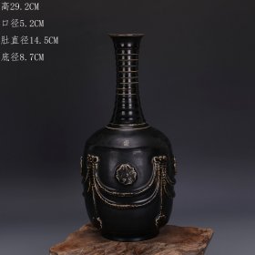 定窑 黑定堆花细颈瓶