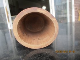 书房用品，民国竹雕人物笔简，底长11cm10cm高16cm，品好如图。