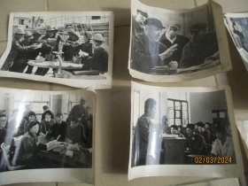 新华通讯社新闻展览照片《保持革命战争时期那么一股劲》1975，14张合拍，品好如图。