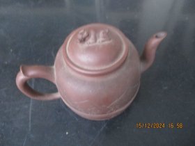 瓷器，老紫砂壶，底直径7cm，高10cm，品好如图。