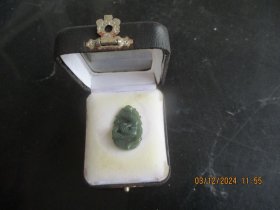 玉器，精美玉挂件，长2.9cm1.9cm，品好如图。