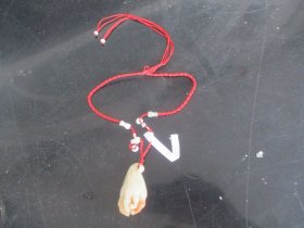玉器，精美玉挂件，长4.5cm2.1cm，品好如图。