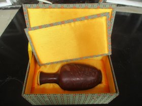 清朝葫芦，山水人物，上平口直径4cm高17cm，带锦章盒，品好如图。