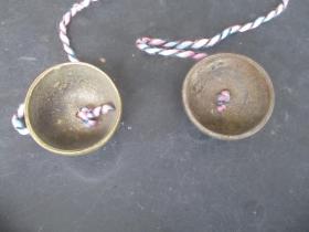 铜器，清朝老铜铃一对，长5.5cm5.5cm高3.5cm，品以图为准。
