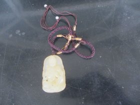 玉器，精美玉挂件，长5cm3cm，品好如图。