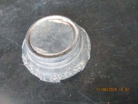 漆器底座一个，底直径12cm高5cm，品以图为准。