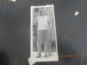 60年代，女社员老相片，一张，品好以图为准。