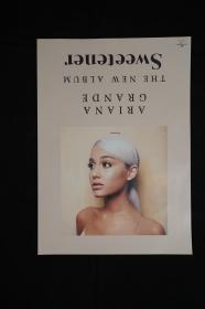 爱莉安娜·格兰德海报：甜味剂       爱莉安娜·格兰德 Ariana Grande   尺寸52cm*37cm，品相稀有  无折痕