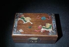 花梨木镶嵌贝壳事事如意首饰盒，尺寸18/11.7/8厘米