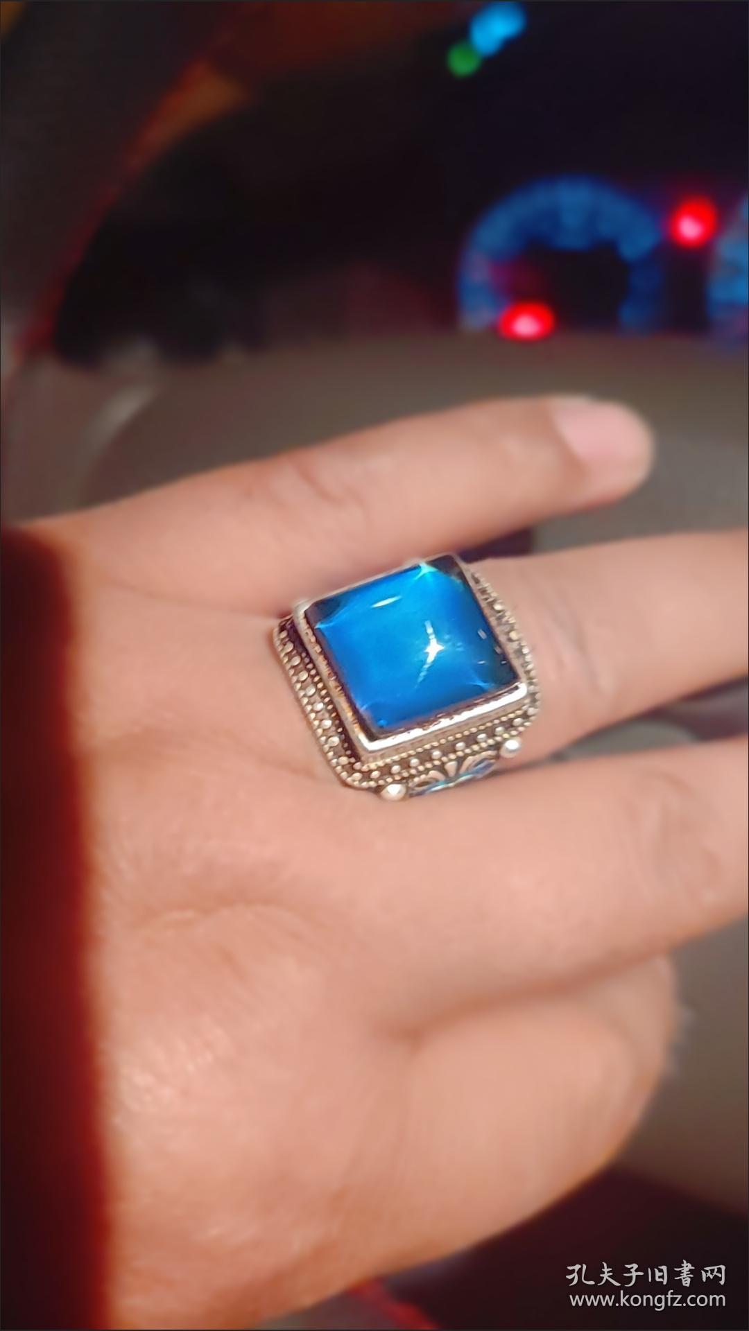 清乾隆年制银宝石戒指