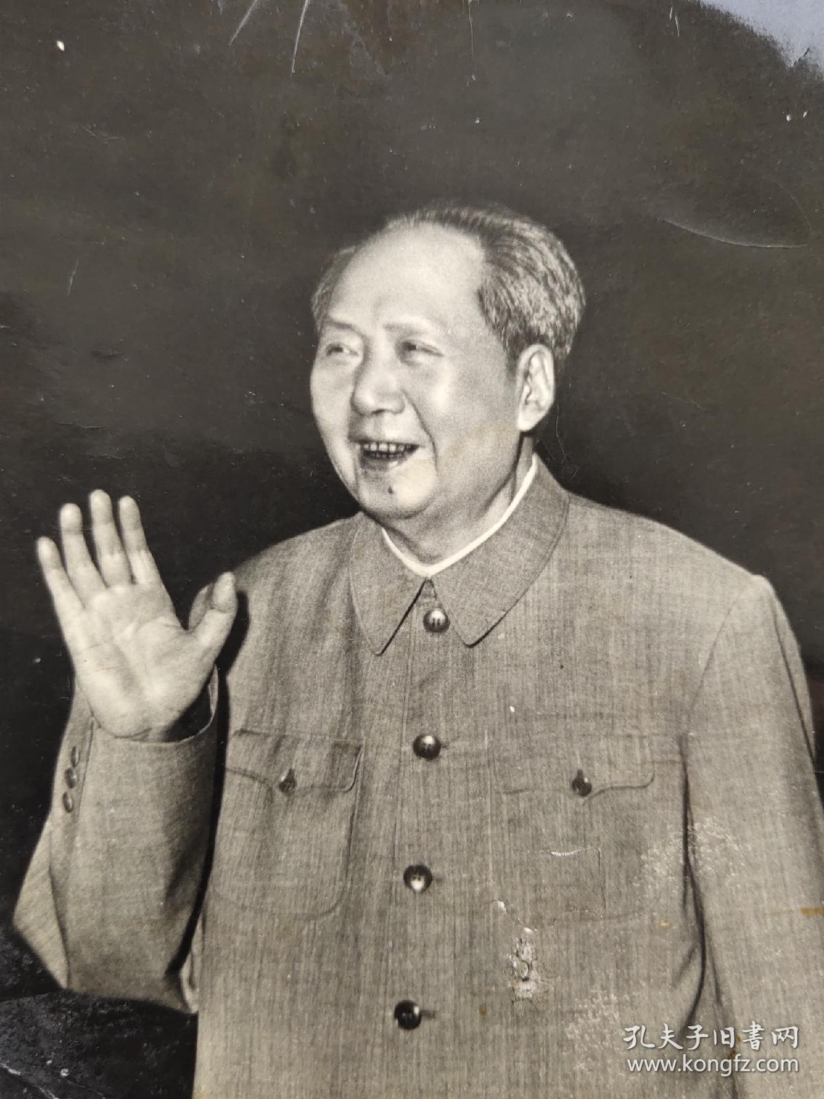【影像书屋】1968年，毛主席接见广州军区、兰州军区摄影记者，黑白老照片一张，背后有文字，Rr17