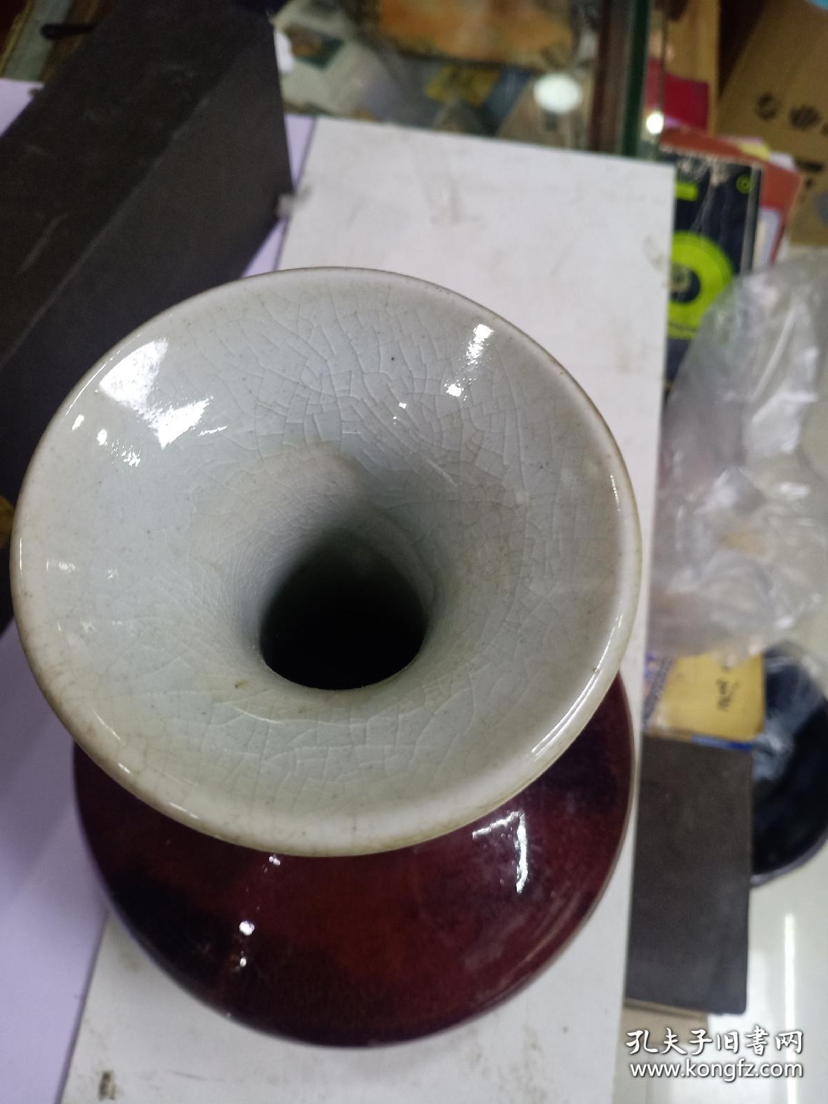 石湾公仔荸荠瓶，高28cm，火石红，早期特征明显。