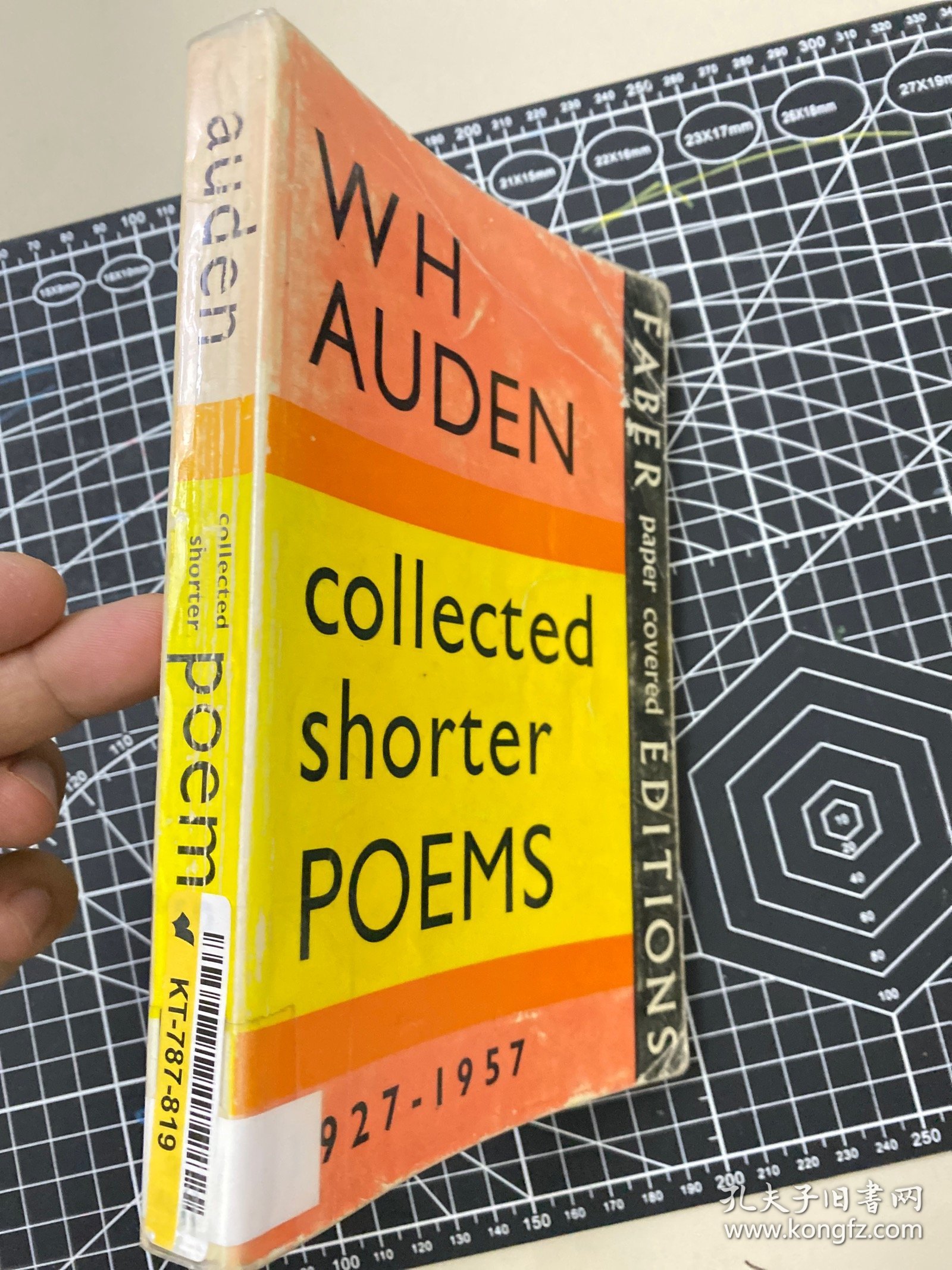 奥登。w.h.a auden. collected shorter poems 短诗集。 faber 1966