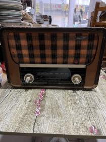 六十年代的老式收音机、包老保真