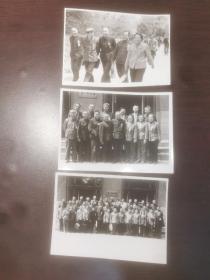 燕京大学校友1988年聚会照片3张，有蔡公期（桥牌“荣誉大师”、邓公长期桥友、北平地下党，燕大校友会副会长、金无怠燕大好友）等。