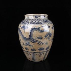 青花开片龙纹大罐
高26.5cm，宽20cm