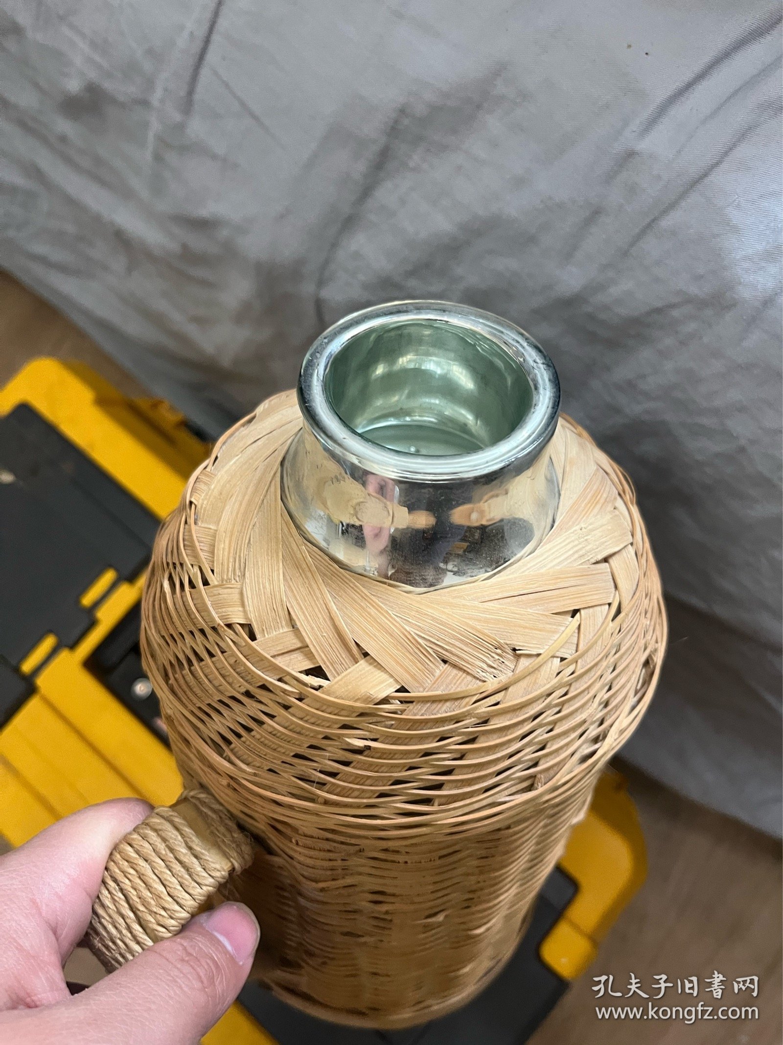 六七十年代竹编热水瓶一个,全品!
