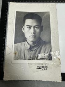 1951年解放军大尺寸老照片：解放军英俊男子，有背板天水市公私合营照相馆  有右下角有胶带如图