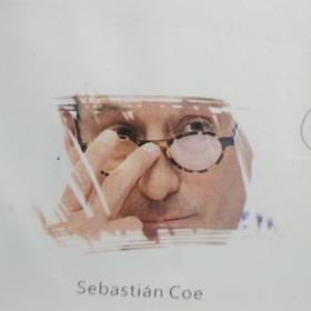 世界田联主席塞巴斯蒂安·科亲笔签名封（Sebastian Newbold Coe, Baron Coe，前英国田径运动员。曾12次刷新世界纪录。在1980年代与亦敌亦友的同胞史蒂夫·奥维特（Steve Ovett）及史蒂夫·克拉姆雄霸所有中距离赛跑比赛。申办2012年夏季奥林匹克运动会的筹委会主席，当国际奥林匹克委员会宣布伦敦成功取得主办权后，他顺利当选伦敦奥运会组委会主席。