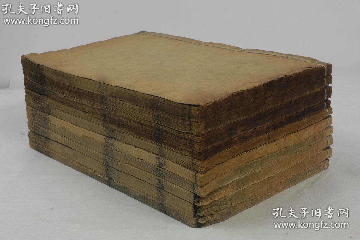 乾隆崇文堂原版精刻本，全本礼记体注，二函十厚册一套全。原装，开本宽大，刊刻精美，金黄色牌记，写刻序言，书内有前贤阅后批注，保存很好 品相上佳。