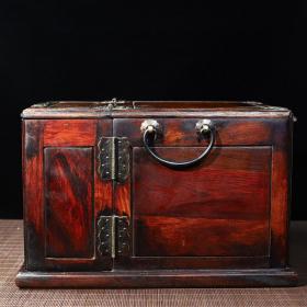 花梨木包铜双提把梳妆盒，长30.5厘米，宽25.5厘米，高20厘米，重5000克
