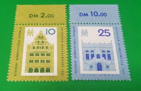 东德1961年邮票2全。 莱比锡博览会 古老建筑。新，无胶。（数字不同，随机发货！）