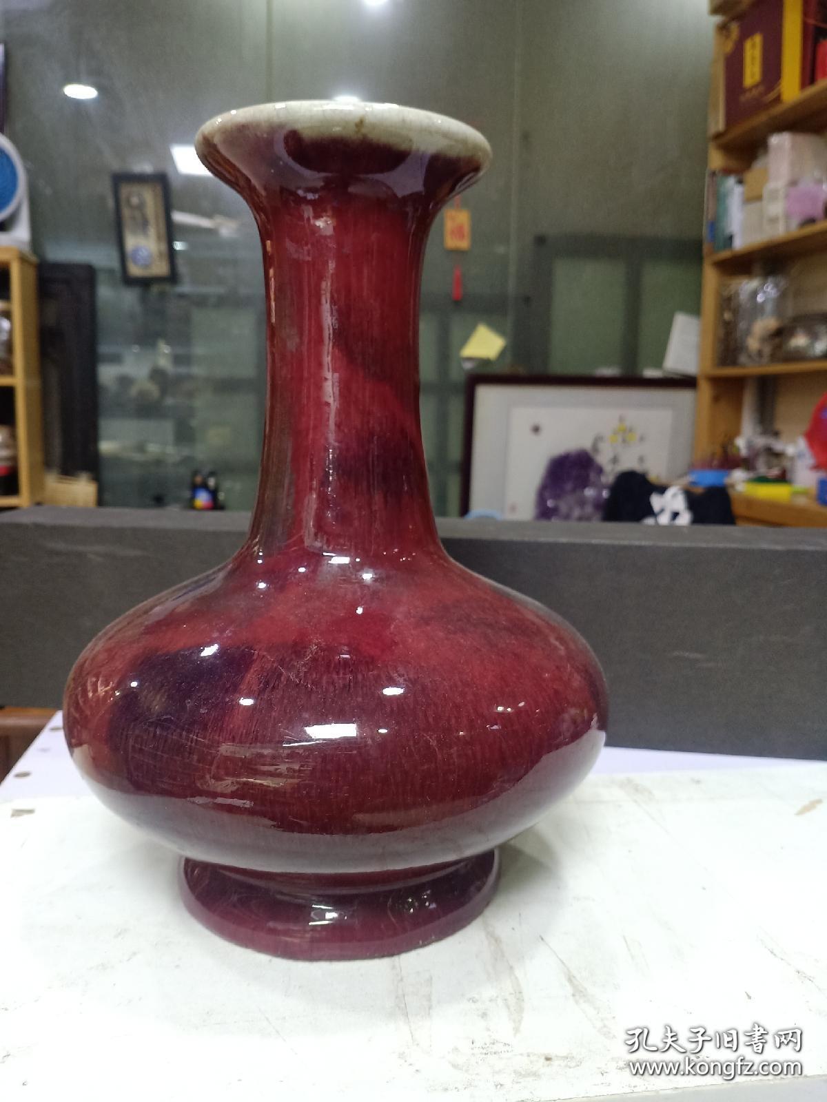 石湾公仔荸荠瓶，高28cm，火石红，早期特征明显。