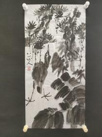 122a10 著名画家、花鸟师承李苦禅大师、中国美术家协会北京分会会员—钱卫国  花鸟国画作品一幅 ，纸本软片，尺寸约69*34厘米！