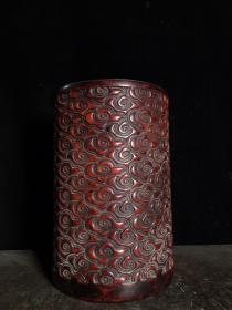 旧藏血檀木茶叶罐，高17厘米，宽11.5厘米，重1070克