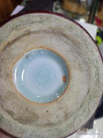 石湾公仔荸荠瓶，高28cm，火石红，早期特征明显。