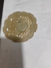 新疆青玉精透雕鸟寿丝老玉挂件5.5厘米